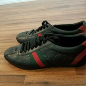 Gucci leather sneakers